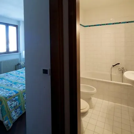 Old Harbour House Apartment Grado Exterior photo