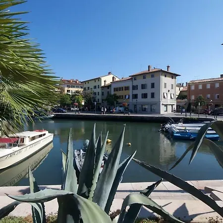 Old Harbour House Apartment Grado Exterior photo